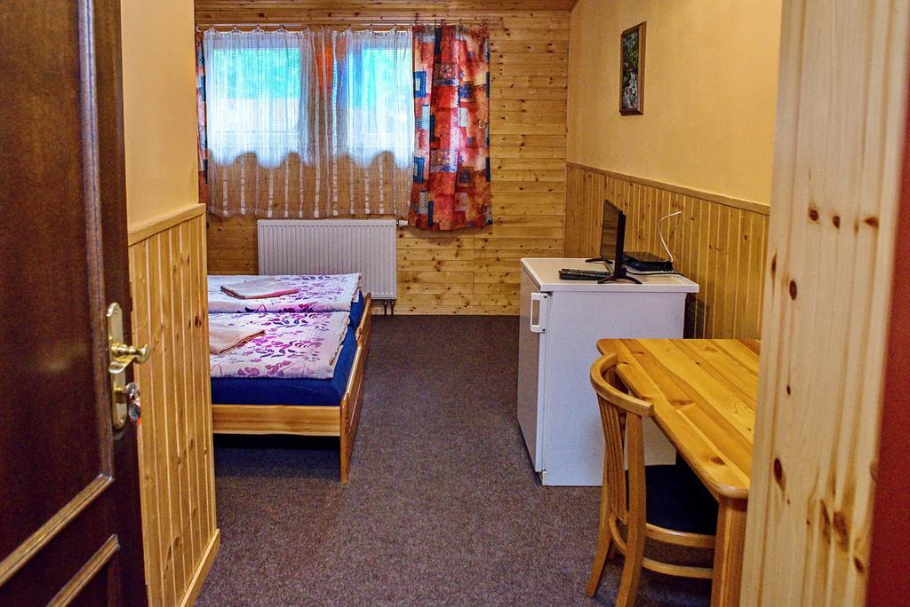Penzion Radosov Ubytovani V Soukromi Kyselka  Экстерьер фото