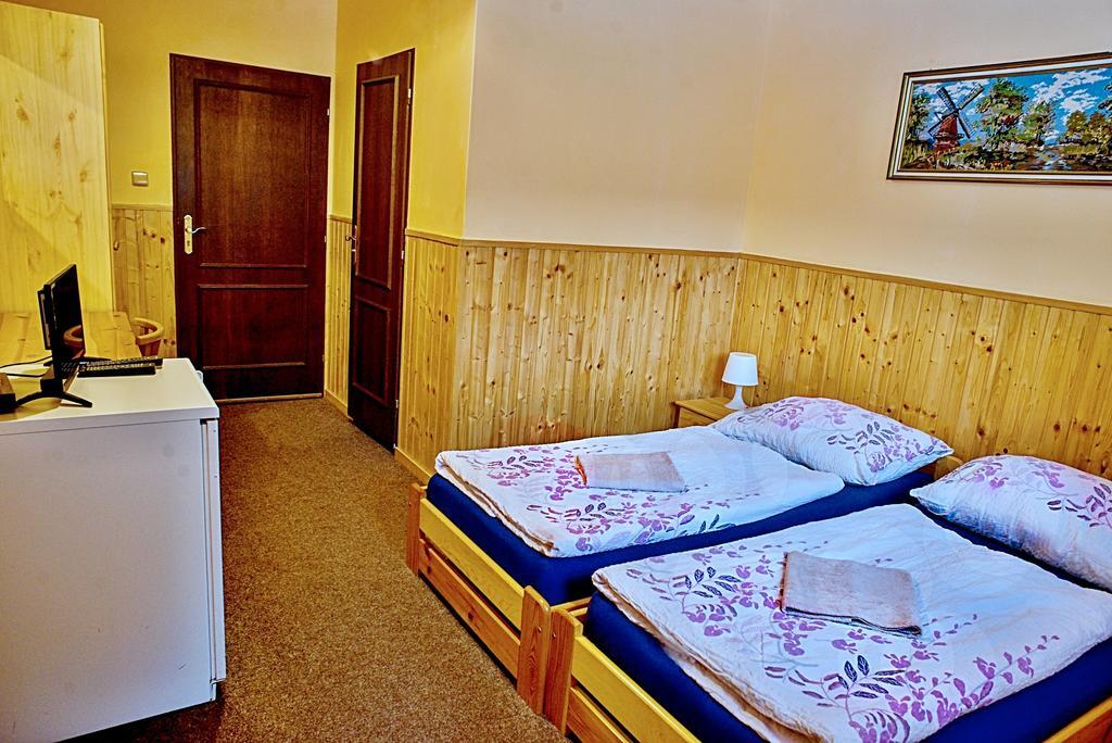 Penzion Radosov Ubytovani V Soukromi Kyselka  Экстерьер фото