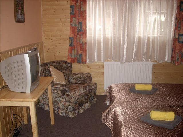 Penzion Radosov Ubytovani V Soukromi Kyselka  Экстерьер фото